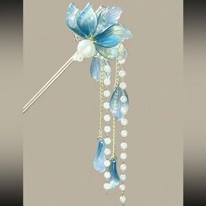New blue flower hair pin